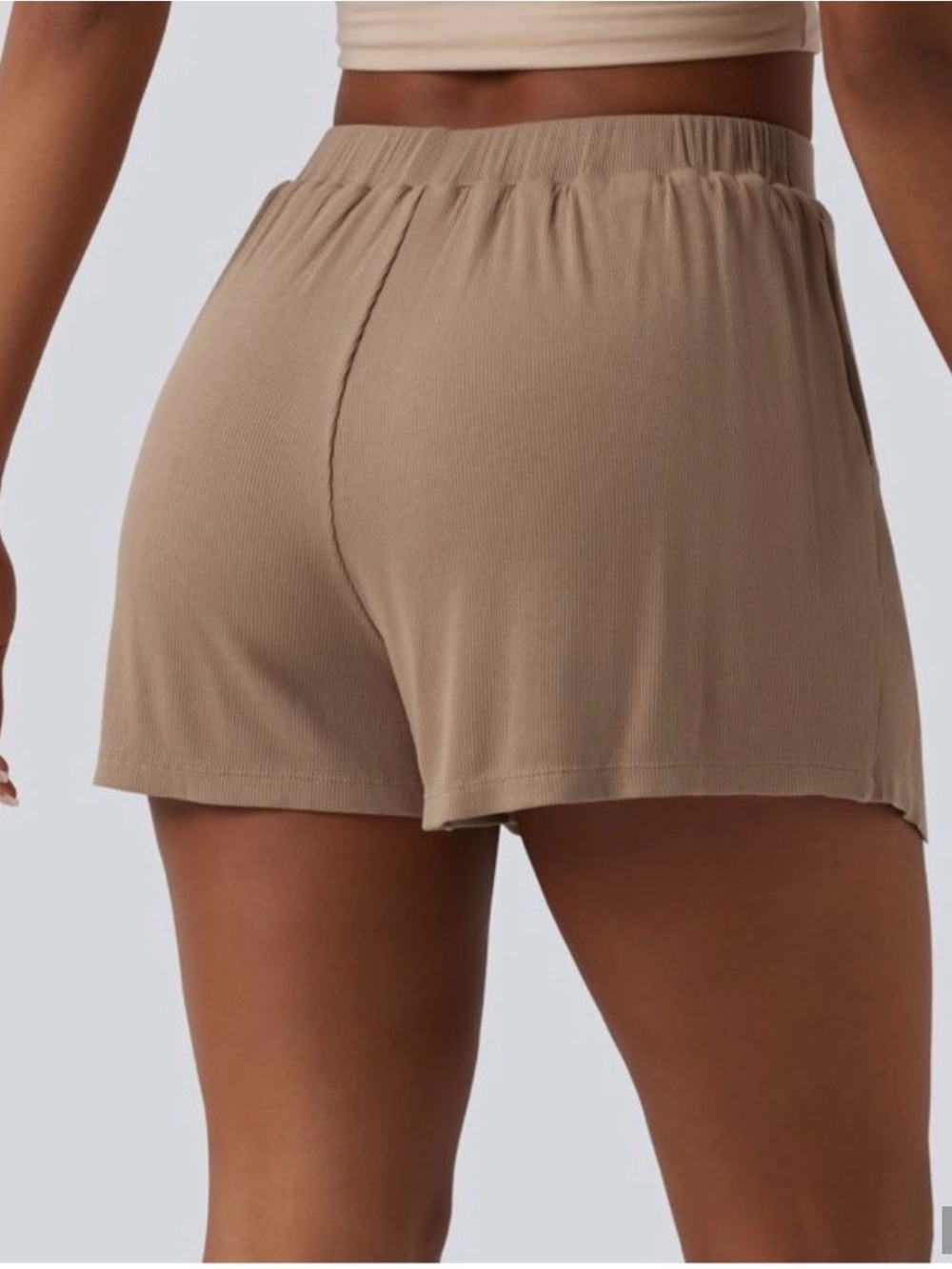 HALARA Pleated Built-In Shorts in Tan Size L - Picture 3 of 8